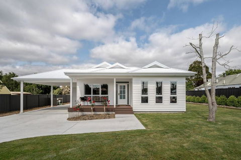 Tamar Valley Luxury Retreat - Queensland Tourism 0