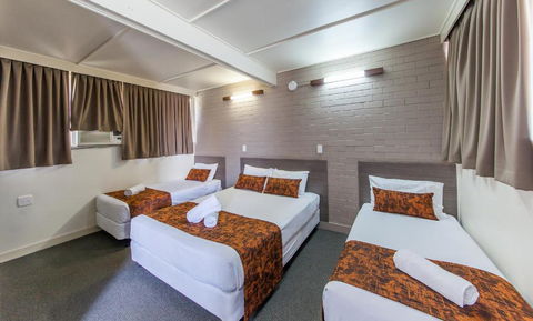 The Australian Hotel Murgon - QLD Tourism 1