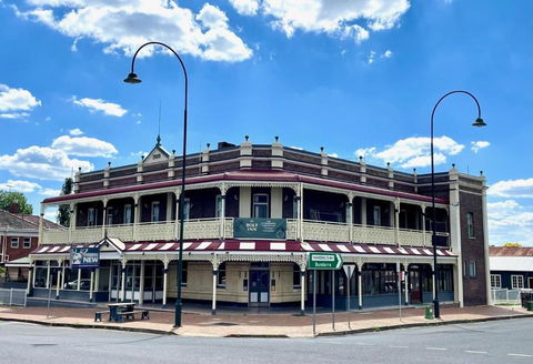 The Bolt Inn - Queensland Tourism 0