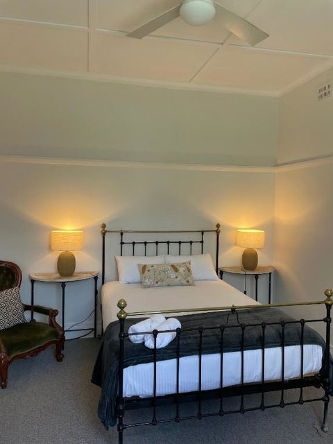 The Bolt Inn - Queensland Tourism 1