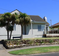 BEACHPOINT COTTAGE - QLD Tourism