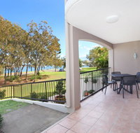Beachport 14 - 2 BDRM Apt with Canal Views on Parkyn Pde