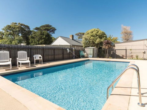 Beachside Apartment - QLD Tourism 2