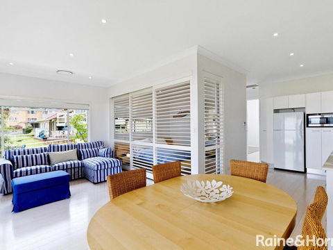 Beachside Bungalow #4 - 4/139 Avoca Drive, Avoca Beach - QLD Tourism 1