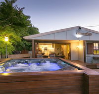 Beachside Cottages - Queensland Tourism
