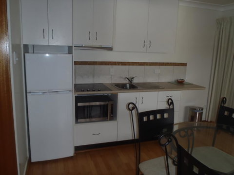 Beachside Holiday Units - QLD Tourism 2