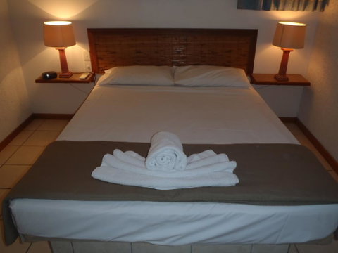 Beachside Holiday Units - QLD Tourism 3