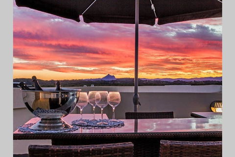 Beachside Penthouse With 360views - QLD Tourism 3