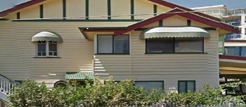 Beachside Queenslander - QLD Tourism 1