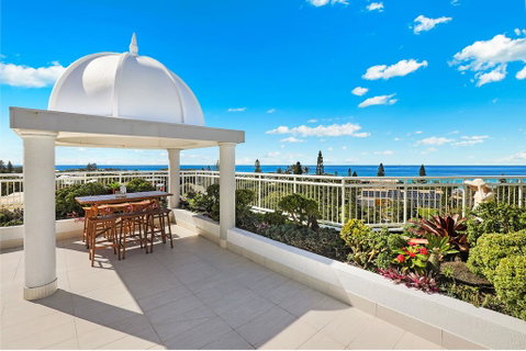 Beachside Resort Kawana Waters - QLD Tourism 0