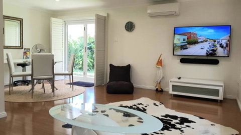 Beachside Villa Ettalong Beach - QLD Tourism 1