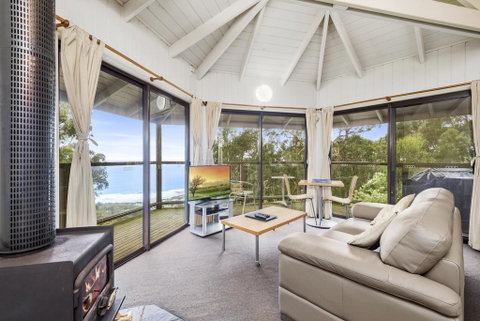 Beacon Point Ocean View Villas - QLD Tourism 3