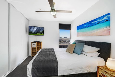 Beau Monde Apartments Newcastle - Worth Place Apartment - QLD Tourism 0