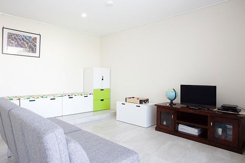 Beautiful Coastal Family-Sized Home - QLD Tourism 0