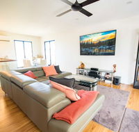 Beautiful Modern Luxury - QLD Tourism