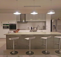 Beautifully Appointed Large Family Home - QLD Tourism