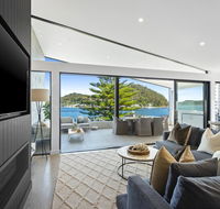Beauty on Booker Bay - QLD Tourism