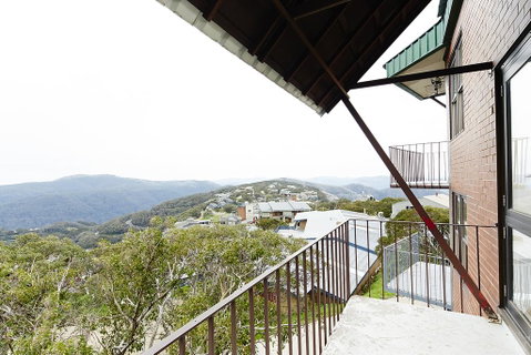 Beehive 14 - QLD Tourism 3