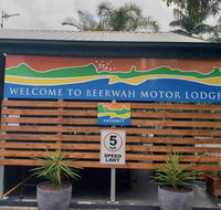 Beerwah Motor Lodge - QLD Tourism