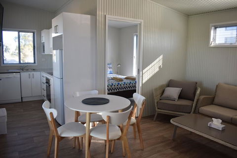 Bega Caravan Park - Queensland Tourism 0