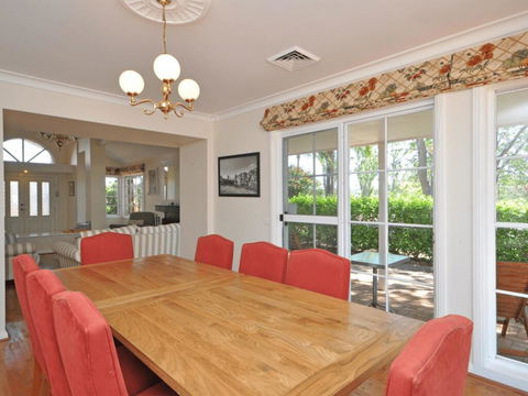 Beggars Bridge Vineyard Homestead W/ Pool + Wifi + Tennis + Vineyard - Queensland Tourism 1