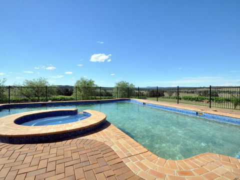 Beggars Bridge Vineyard Homestead W/ Pool + Wifi + Tennis + Vineyard - Queensland Tourism 0