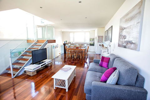BELLA CASA - QLD Tourism 1