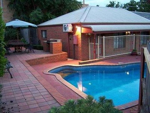 Bendigo Haymarket Motor Inn - QLD Tourism 0