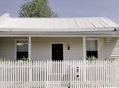 Bendigo Inner City Cottage - QLD Tourism 1