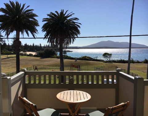 Bermagui Beach Hotel - Queensland Tourism 0