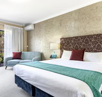 Berry Village Boutique Motel - Queensland Tourism