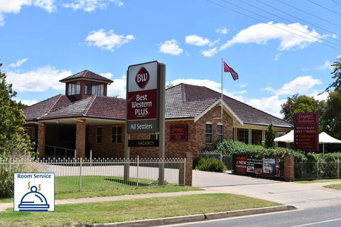 Best Western Plus All Settlers Motor Inn - QLD Tourism 0