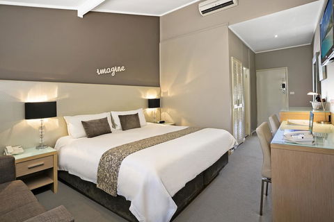 Best Western Sanctuary Inn - QLD Tourism 1