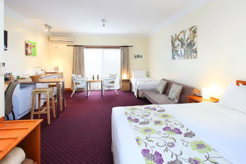 Best Western The Henry Parkes Tenterfield - QLD Tourism 2