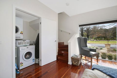 Beyond Bliss - Guesthouse 1 - QLD Tourism 2