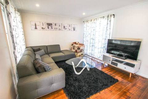 Bianconero - Queensland Tourism 1
