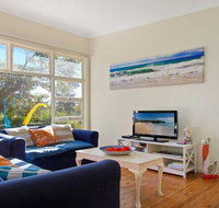 BiJ's on the Beach - 200 metres to the water - QLD Tourism