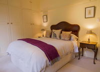 Book Emerald Accommodation Vacations QLD Tourism QLD Tourism