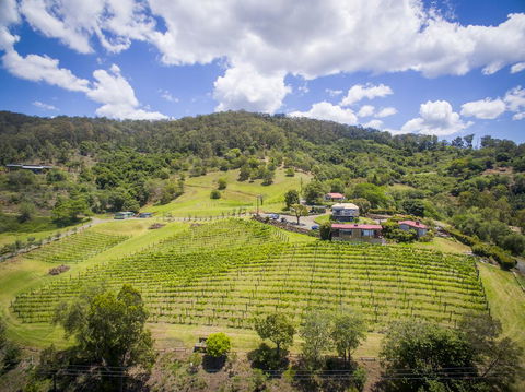 Bimbadeen Estate - QLD Tourism 1