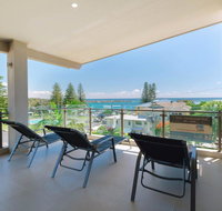 Bimbadeen Penthouse - across the road from Main Beach