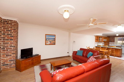 Birchgrove Terrace, Unit 3, Recreation Lane - QLD Tourism 1