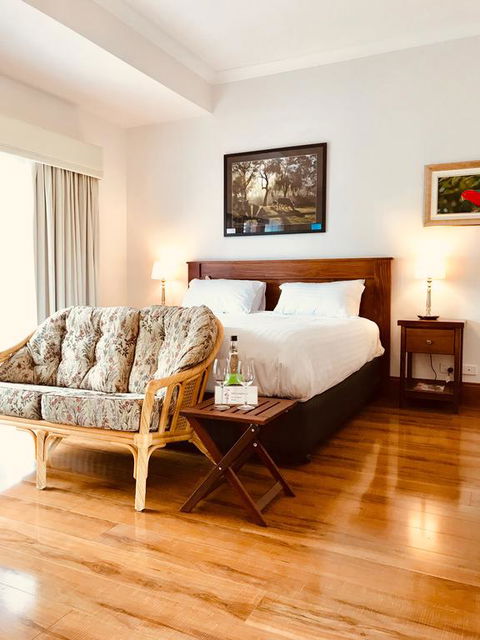 Birdwood Motel - QLD Tourism 3