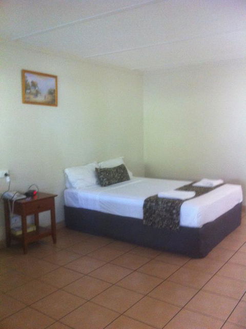 Black Nugget Hotel Motel - QLD Tourism 2