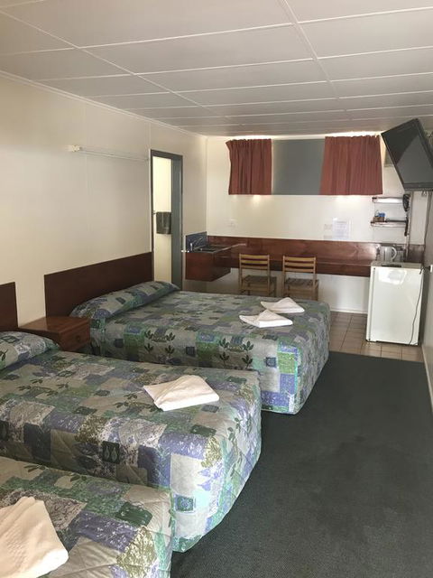 Blackall Coolibah Motel - QLD Tourism 1