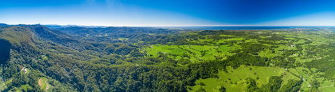 Blackbird Luxury Accommodation - QLD Tourism 0