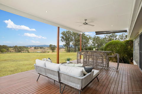 Blackwattle Retreats - Queensland Tourism 1