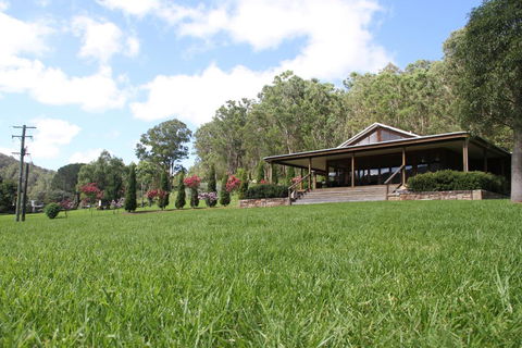 Blair Athol Estate Wollombi - QLD Tourism 3