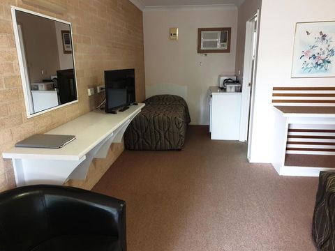 Blayney Central Motel - QLD Tourism 1