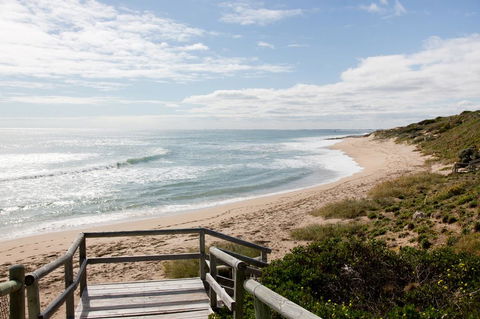 Blue Bay Beach Stay - Mandurah - Queensland Tourism 1