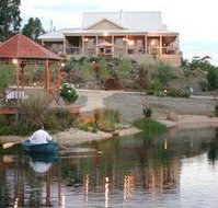 Blue Cliffs Retreat - QLD Tourism